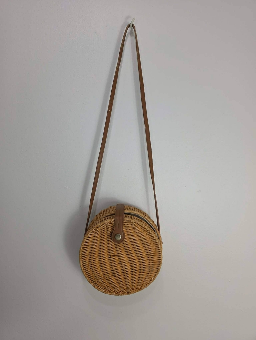 Zara Woven Round Crossbody Tan Bag - Picture 3 of 10